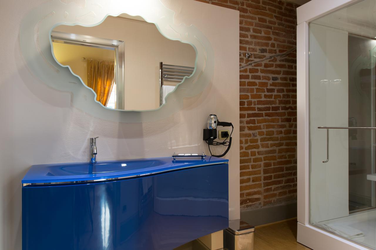 N.15 Santori Luxury Hotel 3*